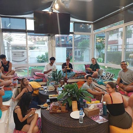 Hostel Lullaby Non-Smoking (Adults Only) Chiang Mai Exterior foto