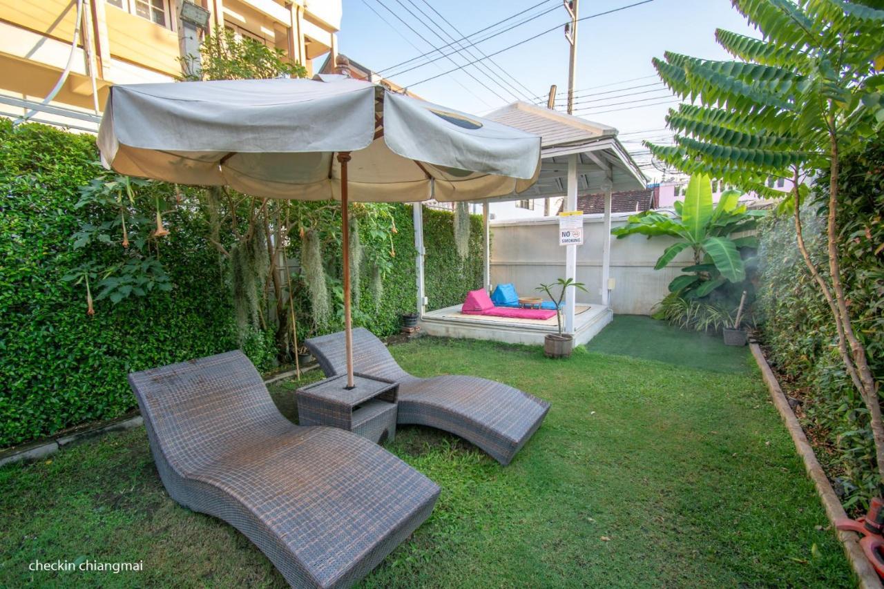Hostel Lullaby Non-Smoking (Adults Only) Chiang Mai Exterior foto