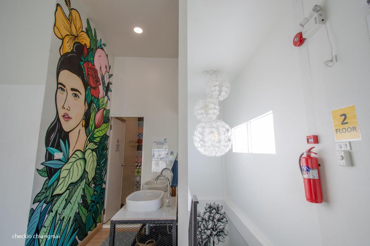 Hostel Lullaby Non-Smoking (Adults Only) Chiang Mai Exterior foto