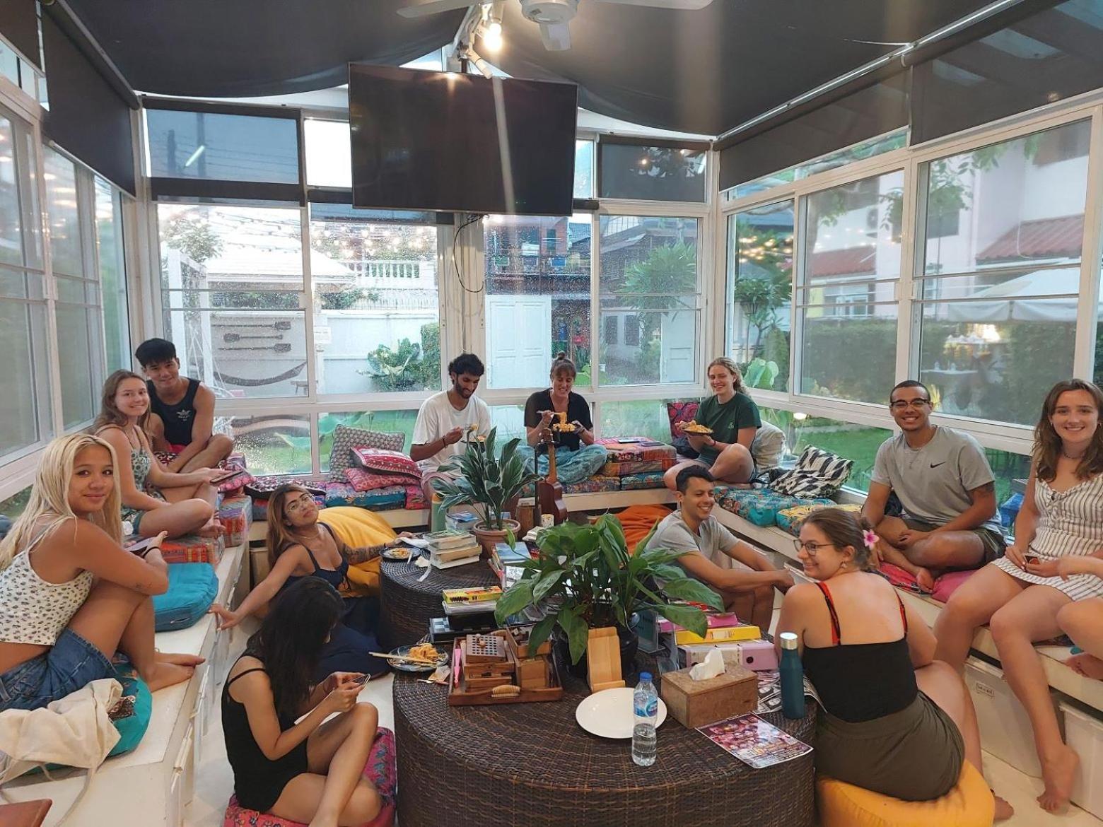 Hostel Lullaby Non-Smoking (Adults Only) Chiang Mai Exterior foto